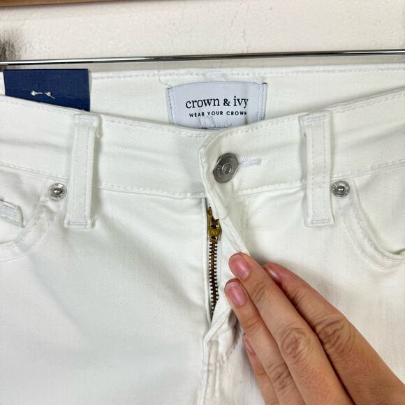 Crown & Ivy NWT White Stretch Denim Mid Rise Summer Shorts - Picture 5 of 7
